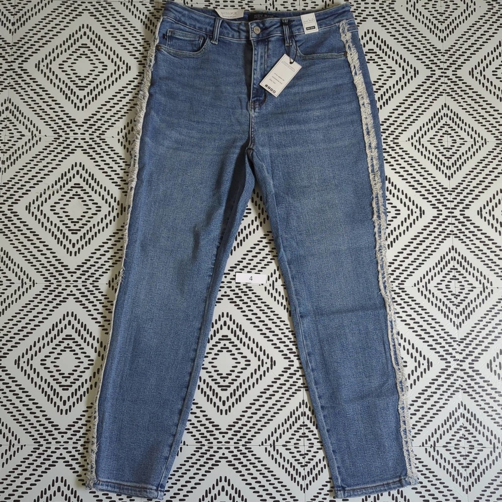 Judy Blue Slim Fit Jeans